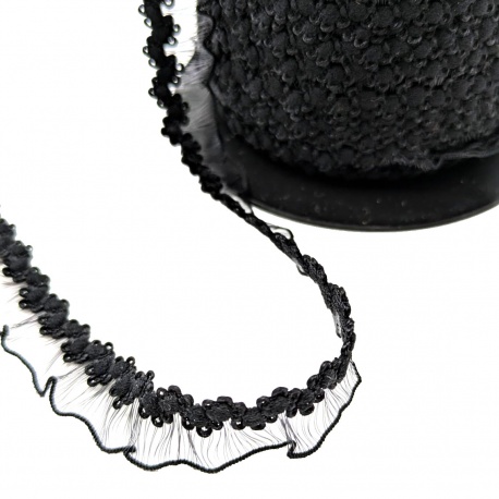 Puntilla elástica negra con volante